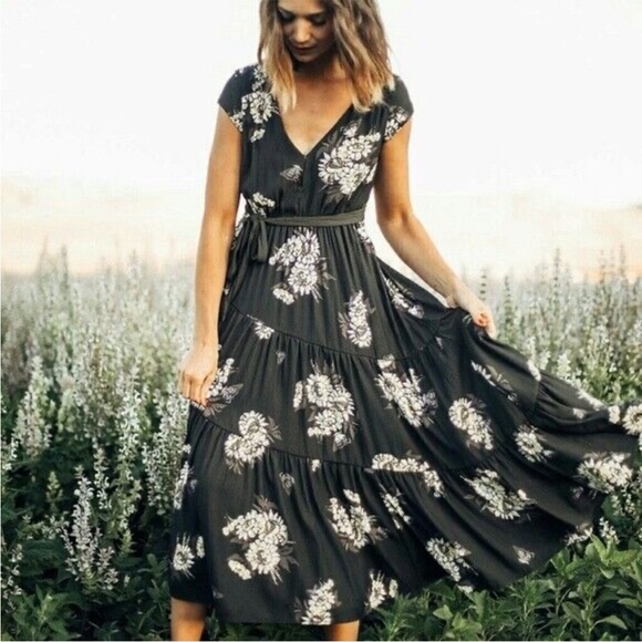 Free People All I Got Midi Maxi Dress Tiered Deep V Floral Boho Sz 0 - Picture 1 of 16